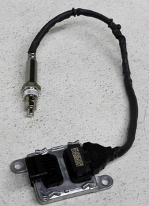 24001898 OEM Chevy Colorado, GMC Canyon Diesel Nitrogen Oxide NOX Upper Sensor - Picture 1 of 2