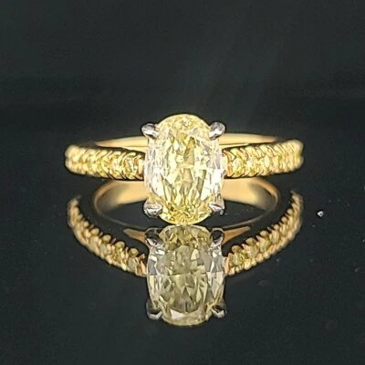 ANILLO DE COMPROMISO ORO AMARILLO 18K 1,77CT. DIAMANTE AMARILLO INTENSO DE FANTASÍA NATURAL  Foto 1 de 4