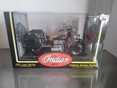 Tootsie Toys 1942 Indian Motorcycle 442 Die-Cast Model WITH SADDLE BAGS 1996 - Image 1 of 4