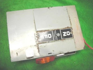 INTERRUPTOR DE SEGURIDAD DESCONEXIÓN ELÉCTRICA FUSIBLE GE TH3361-4 30A 3 POLOS 5HP 250V - Imagen 1 de 1