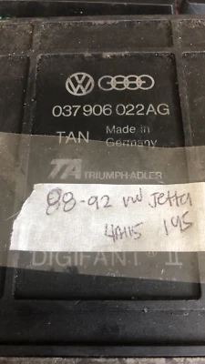 037 906 022 AG ECM ECU computer 1988-1992 VW Jetta - Image 1 of 4