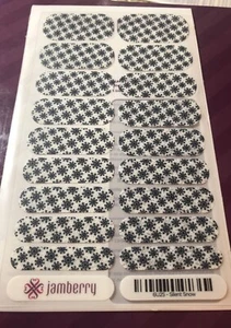 Jamberry Nail Wraps Silent Snow Full Sheet Black & White Winter Christmas 6U25 - Picture 1 of 1
