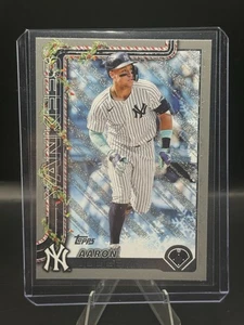 AARON JUDGE - 2025 Topps Holiday Silver Glitter #H161 - New York Yankees - Picture 1 of 2