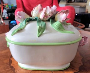 Italian Mid 20th Century Majolica Tulip Tureen - Picture 1 of 15
