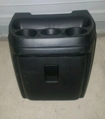 CHEVY EXPRESS- GMC SAVANA 2003-2024 CONSOLA PISO DELANTERO / PORTAVASOS 25730883 Foto 1 de 3