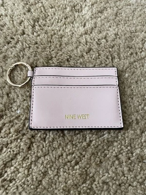 Nine West Llavero Clip-On Tarjeta Identificación Billetera Rosa Imitación Cuero Foto 1 de 4