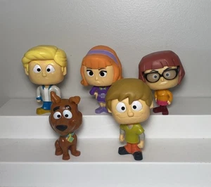 Scooby-Doo Figuren McDonalds Happy Meal Spielzeug 2021 5 Stück Hanna-Barbera - Bild 1 von 3