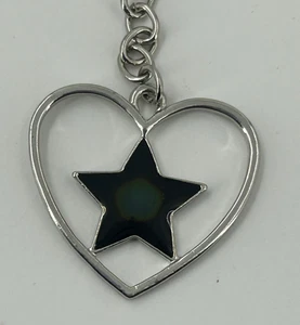 Portachiavi portachiavi stella smaltata nera cuore aperto tono argento - Foto 1 di 4