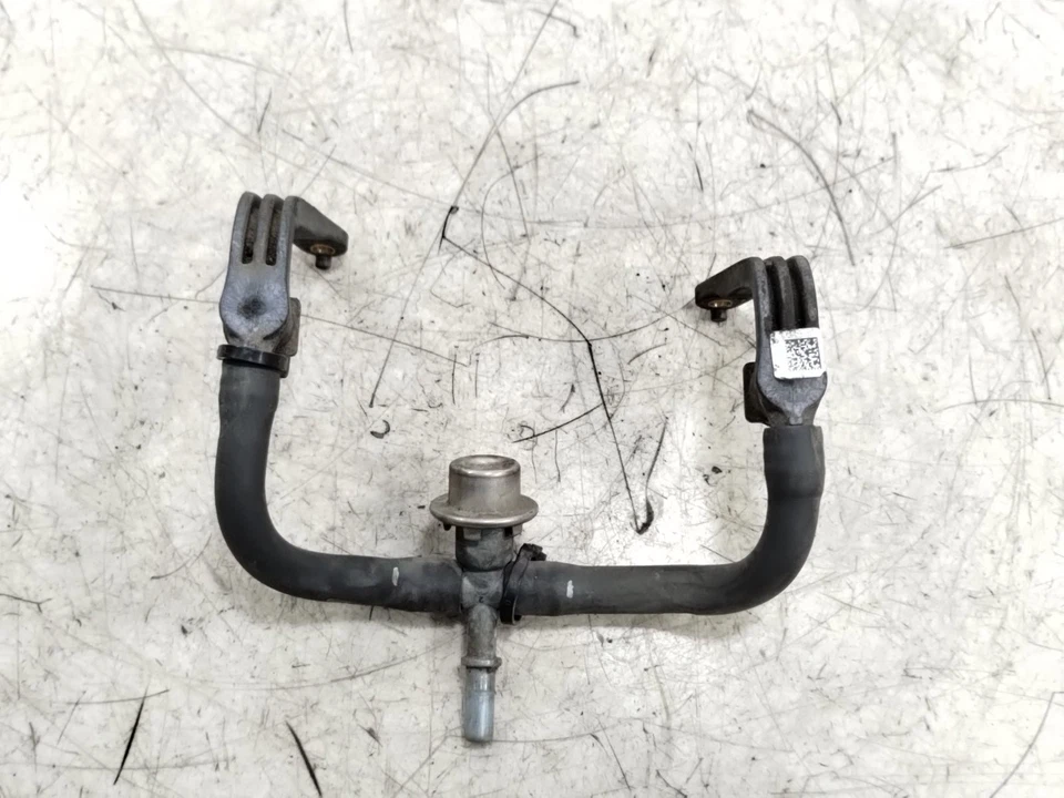 Manguera de riel inyector de línea de combustible de gasolina Victory Vision 2008 Foto 1 de 4