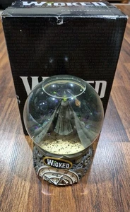 Araca Exclusives WICKED Defy Gravity Glitter Globe | USATO | Scatola originale | Funzionante - Foto 1 di 9