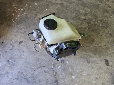 99-04 LEXUS GS300 GS430 ABS BRAKE BOOSTER ACTUATOR  MASTER PUMP COMPLETE OEM 99 - Image 1 of 4