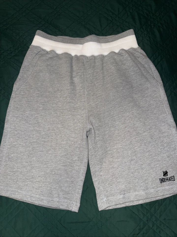 Pantalones Cortos de Sudadera Gris Jaspeado INDEFEATED PARA Hombres Talla Mediana ¡NUEVOS CON ETIQUETAS! Foto 1 de 4