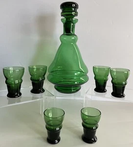 Decanter Vetro Italiano Verde Vintage e 6 Occhiali Cordial - Foto 1 di 8