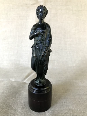 PATINATED BRONZE FIGURE OF AN ORACLE - Image 1 of 4