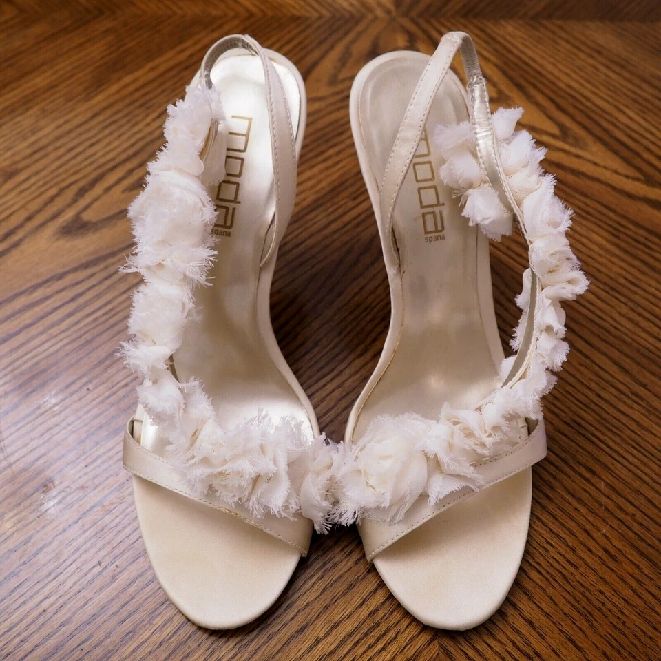 MODA SPANA Ivory Satin Ultra High Heel Slingback Sandals w/Flowers Size 10 - Image 1 of 4