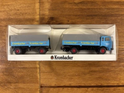 WIKING 2639 KROMBACHER PRITSCHEN-LASTZUG (MAGIRUS 100) 1:87 SCALE Die Cast Model - Image 1 of 2