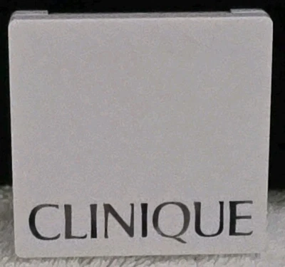 Clinique Color Surge Eye Shadow Trio Blush Compact Daybreak Sparkling Sage - Image 1 of 4