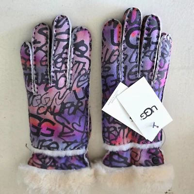 NEW WOMENS PURPLE/BLACK MEDIUM UGG GRAFFITI SEAMED SHEEPSKIN TECH GLOVES $180 - Image 1 of 4