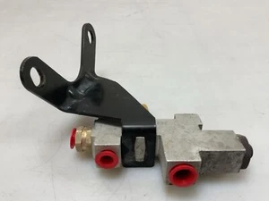 Jeep TJ Wrangler Brake Proportioning Valve 52128423AC 2003 2004 2005 007701 - Picture 1 of 7