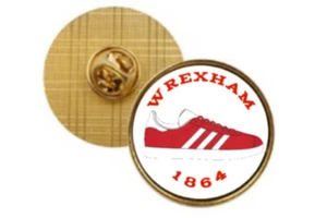 Wrexham Fußballabzeichen Adidas Trainer - Bild 1 von 1