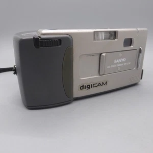 Sanyo VPC-G200 0.3MP Compact Digital Camera Silver Tested - Picture 1 of 8