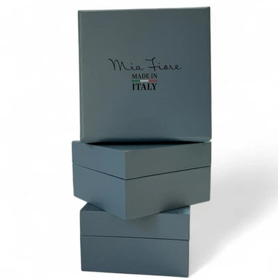 Collar inicial de plata de ley con superposición de oro de 14 quilates Mia Fiore - varias letras Foto 1 de 4