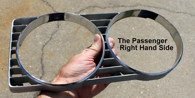 Bisel de faros delanteros cromados OEM 1966 Lincoln Continental PASAJERO DERECHO Foto 1 de 4