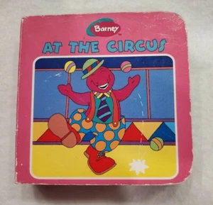 Barney Kinderbücher. Barney 'Im Zirkus' klobiges Buch - Bild 1 von 3