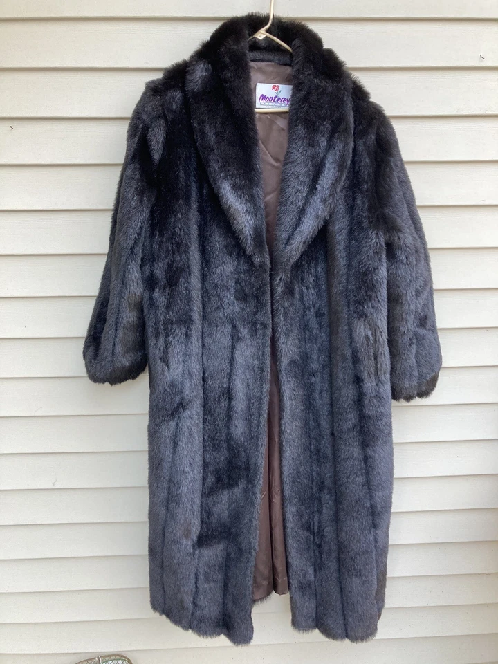 VINTAGE LONG MONTEREY FASHIONS WOMENS FAKE FUR COAT BLK MADE IN USA SIZE 20-W - Image 1 of 4