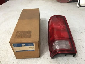 GM NOS 1982-93 Chevy S10 GMC S15 Sonoma Syclone LH Driver Taillight 915709 - Picture 1 of 10