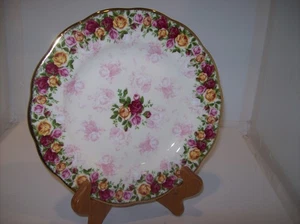 2002 Royal Albert Old Country Roses Peach Damask 8" Salad Plate - Picture 1 of 4