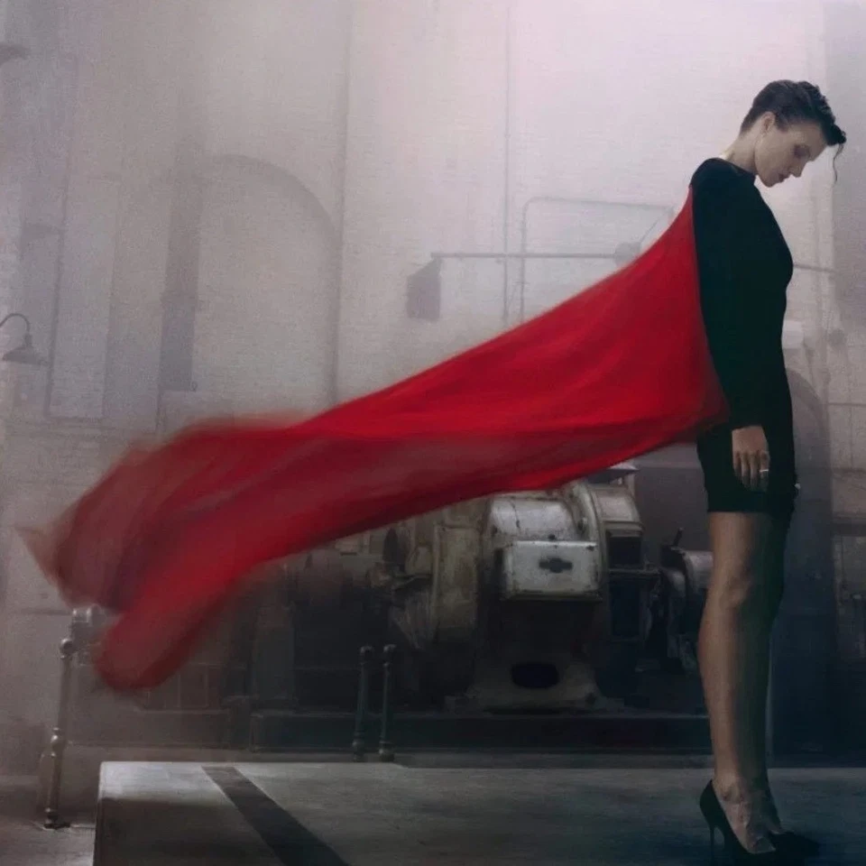 Raro Vestido Gareth Pugh Virgin Voyages Negro Rojo Chifón Superpuesto Manga Larga Talla 6 Foto 1 de 4