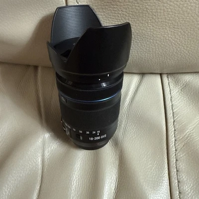 Samsung NX 18-200mm F/3.5-6.3 ED OIS Zoom Lens Nice - USA Seller - Rare Lens ! - Image 1 of 4