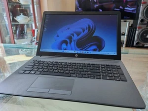 HP 250 G7 Intel Celeron N4020 CPU 8GB RAM 256GB SSD Windows 11 Pro - Afbeelding 1 van 15