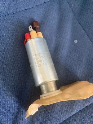 Bomba de combustible original Clio Williams / Clio 16S - 7700827641 / Walbro Foto 1 de 2