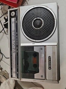 Sanyo M2801L Portable Boombox Radio - Picture 1 of 3