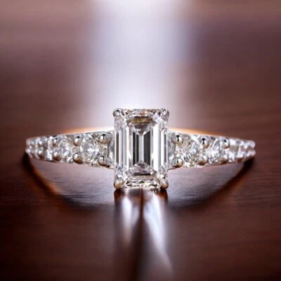 Anillo de oro blanco de 18 quilates 1,65 quilates diamante esmeralda IGI creado en laboratorio venta Black Friday Foto 1 de 4