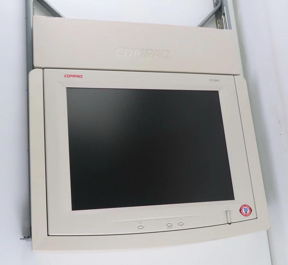 Compaq TFT5000 Flat Panel 15" LCD Monitor - Image 1 of 4