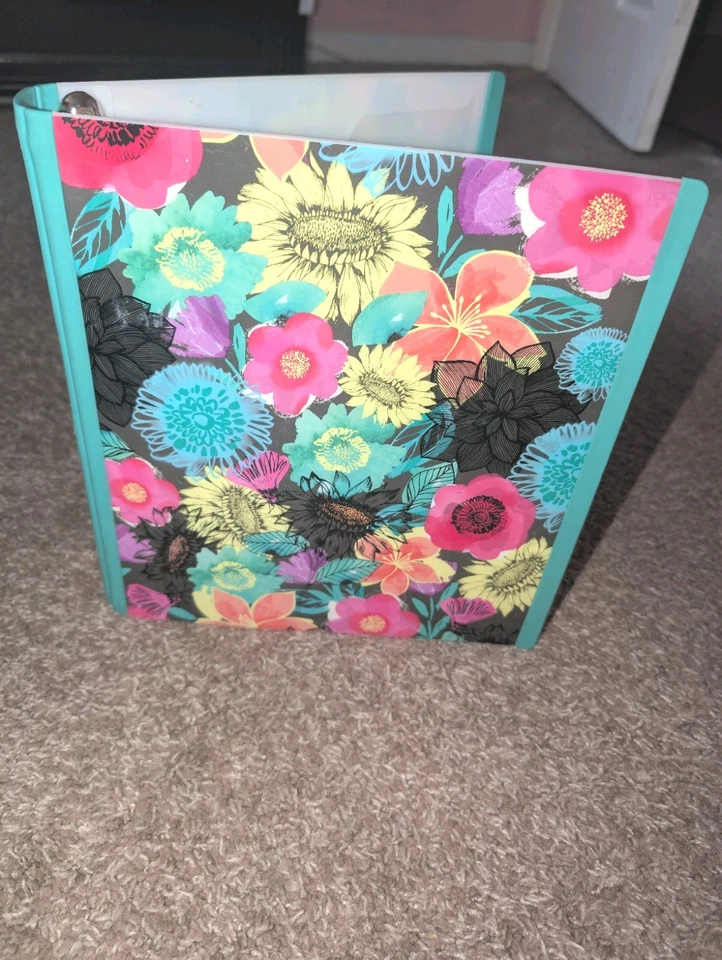 Carpeta floral de 1 pulgada y 3 anillas - Usada, muy buen estado Foto 1 de 4