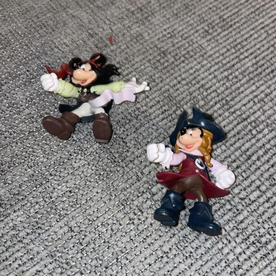 Dos figuras de Mickey Mouse Piratas del Caribe adornos para pasteles SH10 Foto 1 de 4