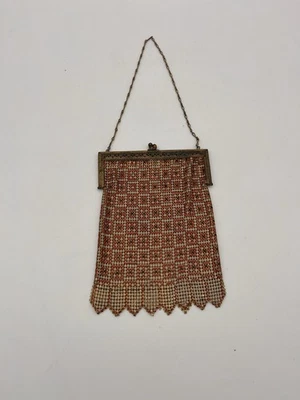 Cartera vintage con solapa de malla metálica - roja, blanca, negra Foto 1 de 4