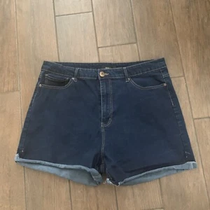 Forever 21+ Rolled Hem Stretch Denim Shorts sz 18 - Picture 1 of 5