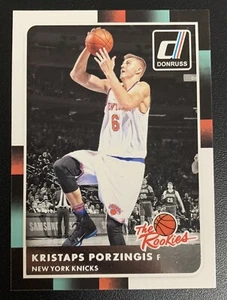 Tarjeta de novato KRISTAPS PORZINGIS Donruss variación RC - Imagen 1 de 2
