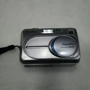 Fujifilm FinePix A205 A Series 2.0MP Digital Camera Silver PARTS/REPAIR - Picture 1 of 6