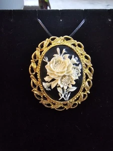 Vintage Kamee Anhänger/Brosche New Old Stock - Bild 1 von 3