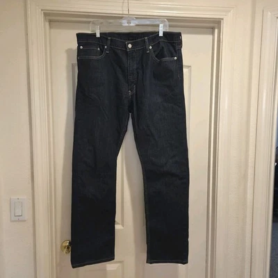 Jeans Levi's 513 Para Hombre 38x32 Azul Denim Pierna Recta Algodón Elastano Bolsillos Usados en Excelente Condición  Foto 1 de 4