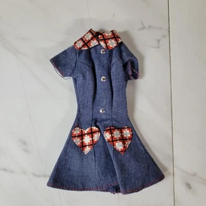 VINTAGE BARBIE STYLE DENIM HEART DRESS DOLL 1997 18219 - Picture 1 of 4