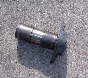 John Deere(99-394) 400 420 430 - Front Axle Pivot - Picture 1 of 3