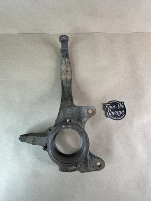 92 93 94 95 Civic EX Right  Front Suspension Knuckle Spindle Hub Used OEM  Bare - Image 1 of 4