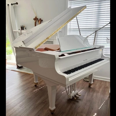 White Wurlitzer Baby Grand Piano 5' – Excellent Condition - Image 1 of 4